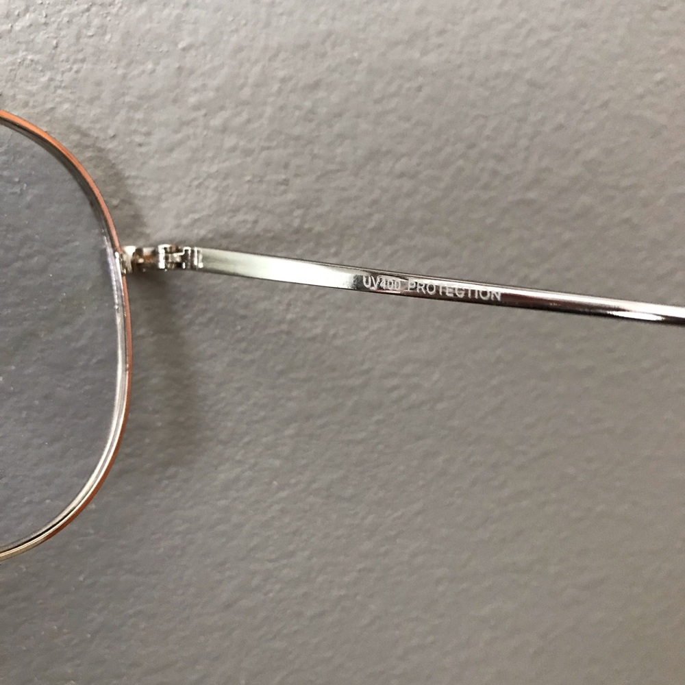 Translucent glasses - Picture 3 of 3